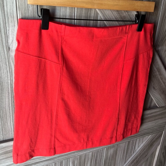 NEW w/ TAGS - Express Miniskirt - Picture 2 of 9